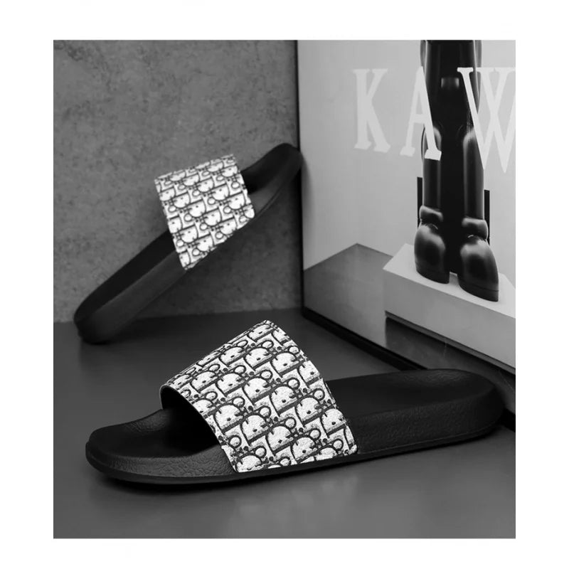 Men's Slippers Beach Slippers Slip-On Sandals39-45 2025Summer Breathable Season Comfortable Sneaker