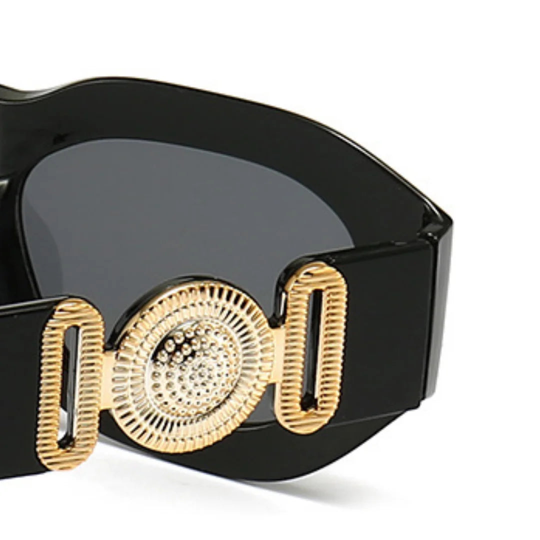 A Pair of PC Men and Women with the New High-value Retro Sunglasses Fashion Sunglasses Online Celebrity with CAT'S Eye.