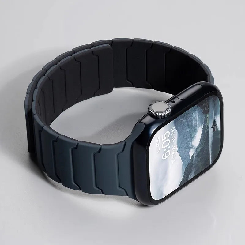 Magnetic Silicone Strap for Apple Watch Band Ultra 2 49mm 45mm 41mm Bracelet for Iwatch Series 9 8 7 6 SE 5 4 38 42mm 44mm 40mm