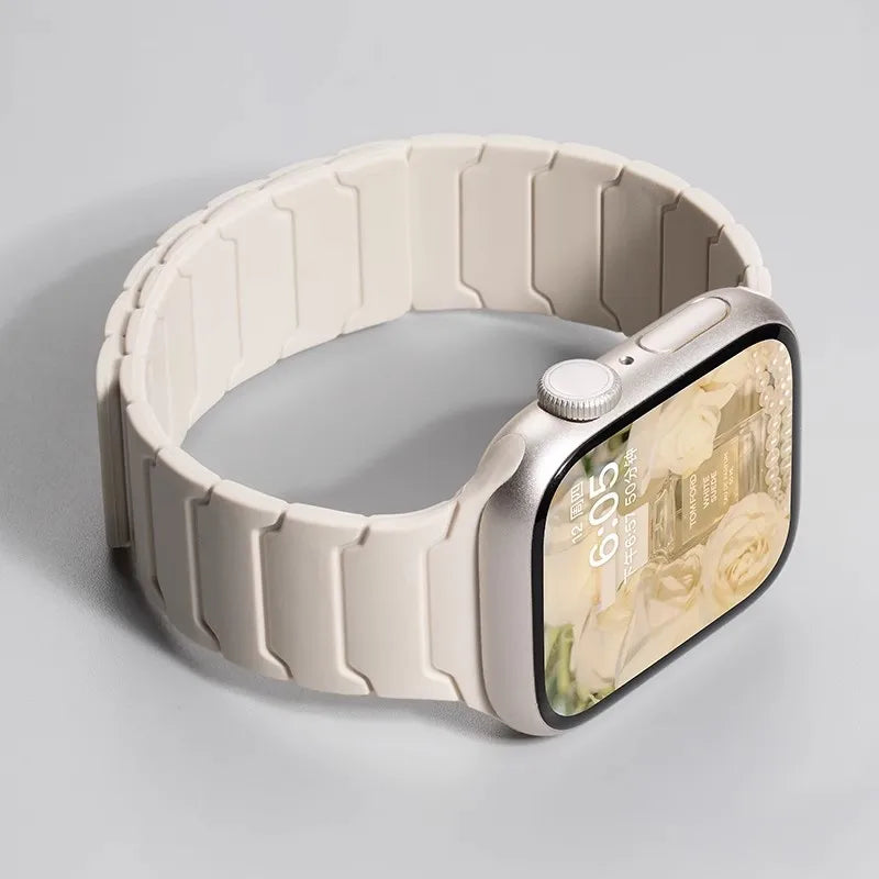 Magnetic Silicone Strap for Apple Watch Band Ultra 2 49mm 45mm 41mm Bracelet for Iwatch Series 9 8 7 6 SE 5 4 38 42mm 44mm 40mm