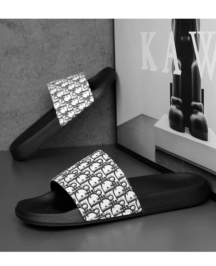 Men's Slippers Beach Slippers Slip-On Sandals39-45 2025Summer Breathable Season Comfortable Sneaker