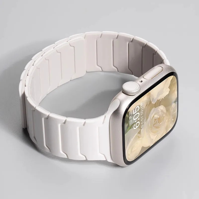 Magnetic Silicone Strap for Apple Watch Band Ultra 2 49mm 45mm 41mm Bracelet for Iwatch Series 9 8 7 6 SE 5 4 38 42mm 44mm 40mm