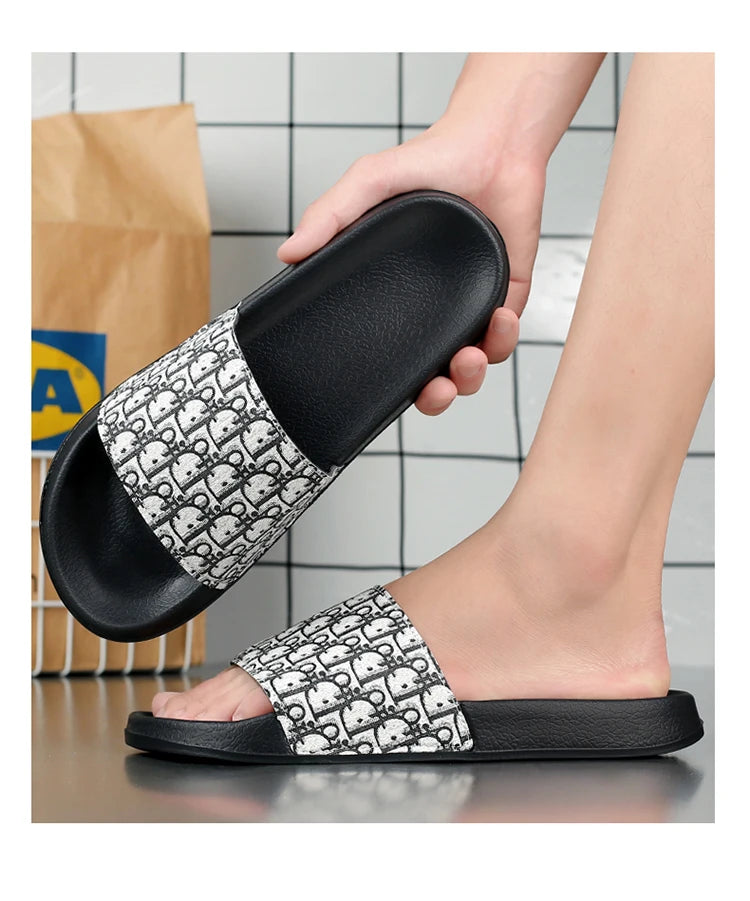 Men's Slippers Beach Slippers Slip-On Sandals39-45 2025Summer Breathable Season Comfortable Sneaker