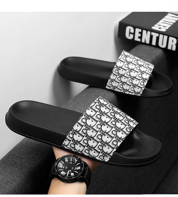 Men's Slippers Beach Slippers Slip-On Sandals39-45 2025Summer Breathable Season Comfortable Sneaker