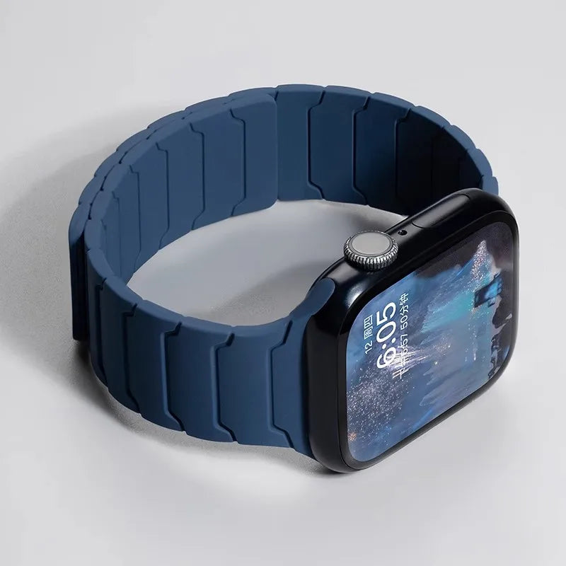 Magnetic Silicone Strap for Apple Watch Band Ultra 2 49mm 45mm 41mm Bracelet for Iwatch Series 9 8 7 6 SE 5 4 38 42mm 44mm 40mm